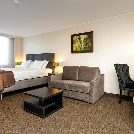 Adoryal Hotell 4*