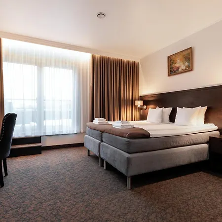 Hotel Adoryal
