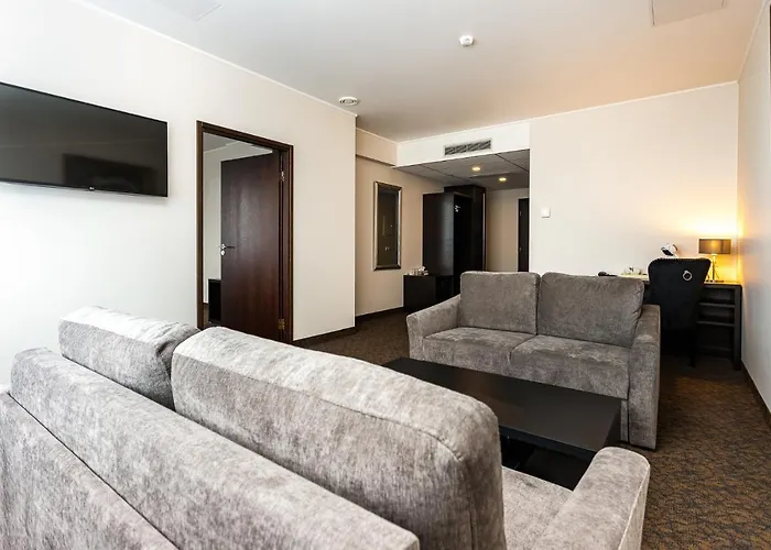 Adoryal 4* טאלין