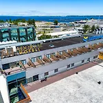 Hotel Adoryal 4*